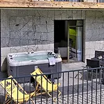 Z Prywatnym Jacuzzi Orlik Vip - Blisko Wyciagu I Wang By Royal Aparts 아파트 카르파츠