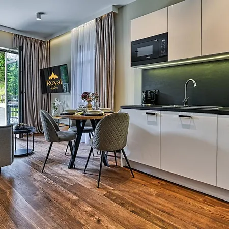 アパート Z Prywatnym Jacuzzi Orlik Vip - Blisko Wyciagu I Wang By Royal Aparts カルパッチ